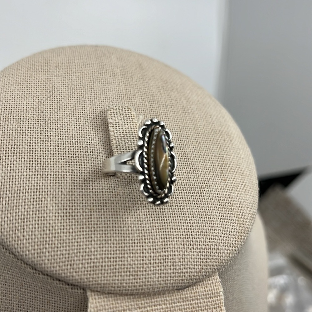 🌵 Vintage Sterling Silver Navajo-Style Abalone Ring - Size 5 - Picture 3 of 13